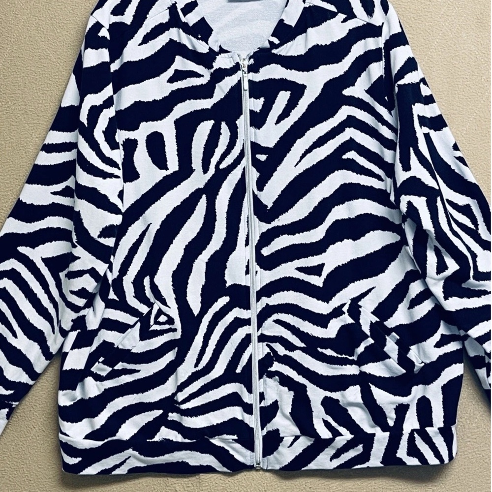 Susan Graver Cardigan Sweater Top Sz. 1X Full-Zip Long Sleeve Animal Print
